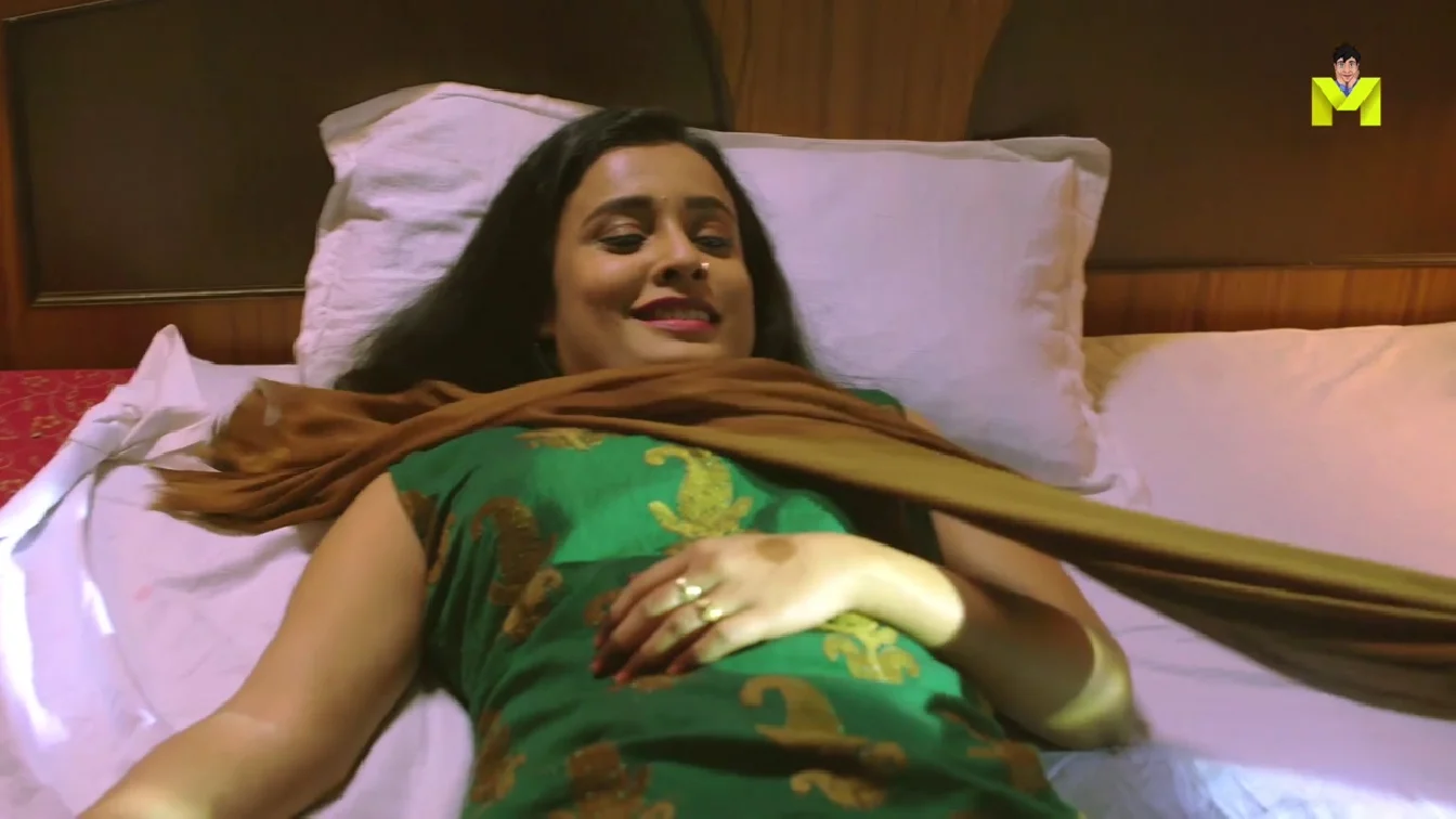 Preview of Ghunghat Ki Aad Mein S01 E01-03 Mastram